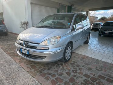 Peugeot 807 2.0 HDi 7 POSTI (12 RATE)