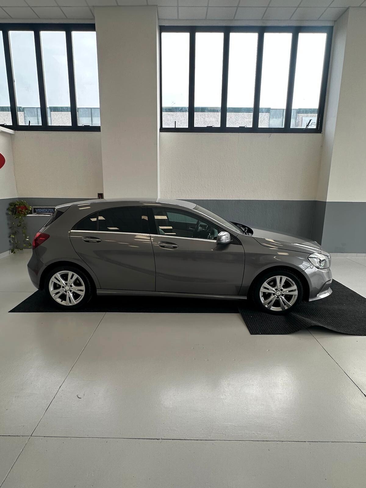 Mercedes-benz A 180 d Automatic Premium