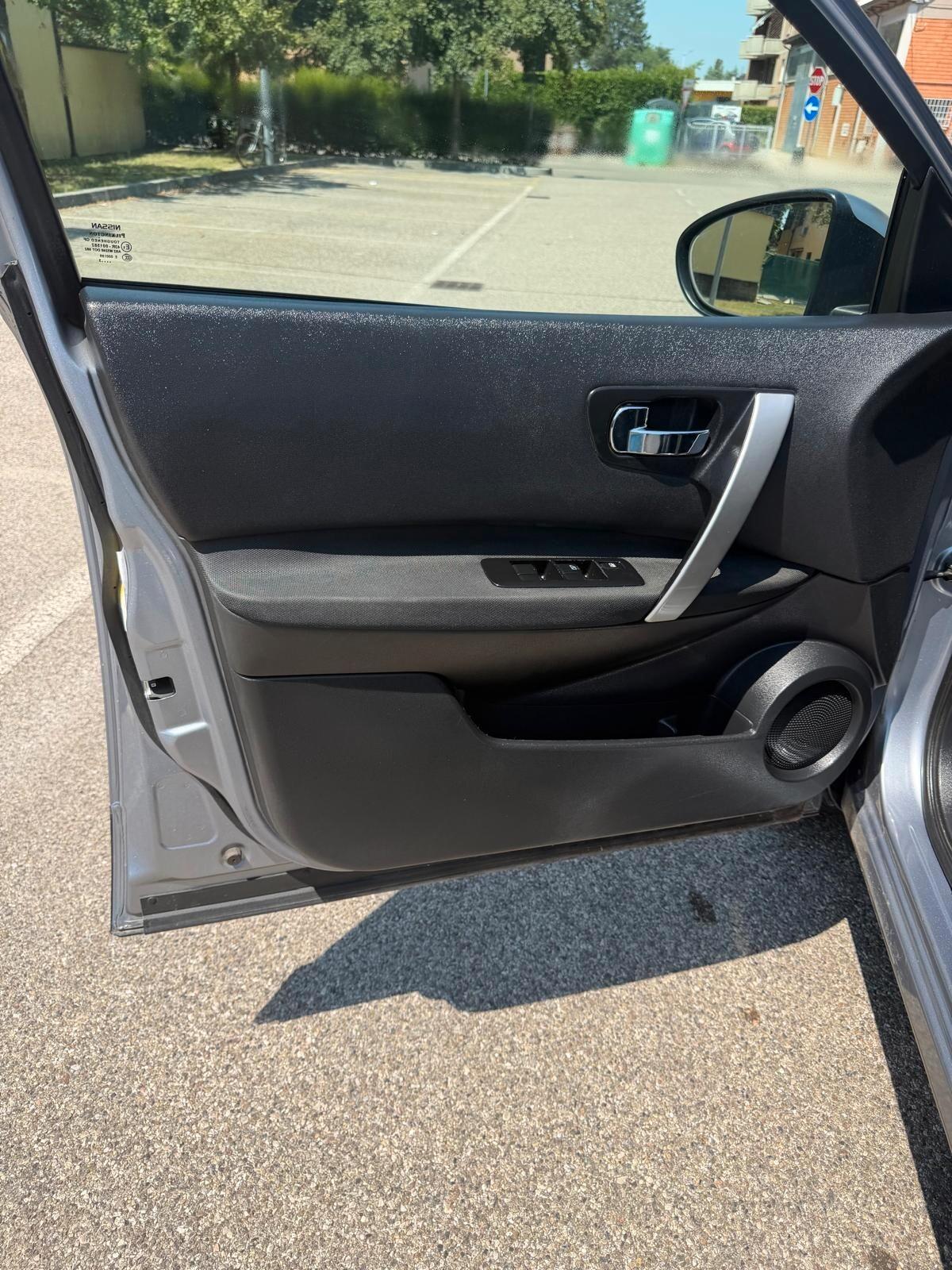 Nissan Qashqai 1.6 dci - NEOPATENTATI - 12 MESI DI GARANZIA -
