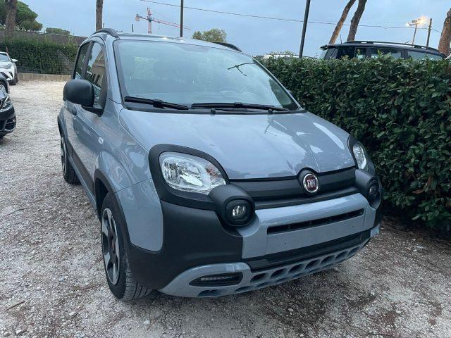 FIAT Panda Cross 1.0 S&S Hybrid CLIMA apple car play