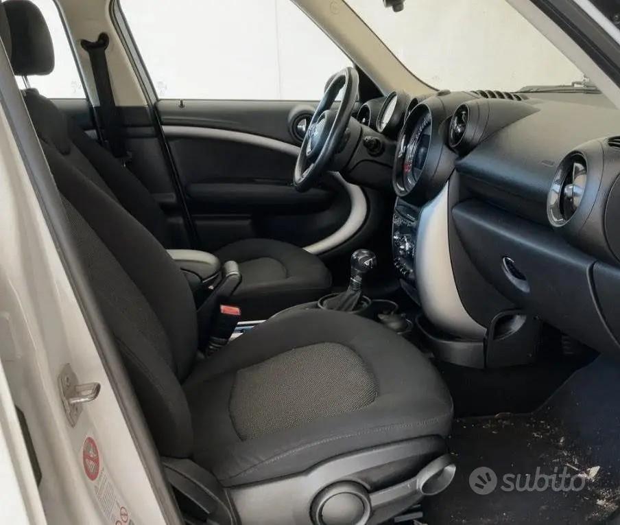 MINI COUNTRYMAN D