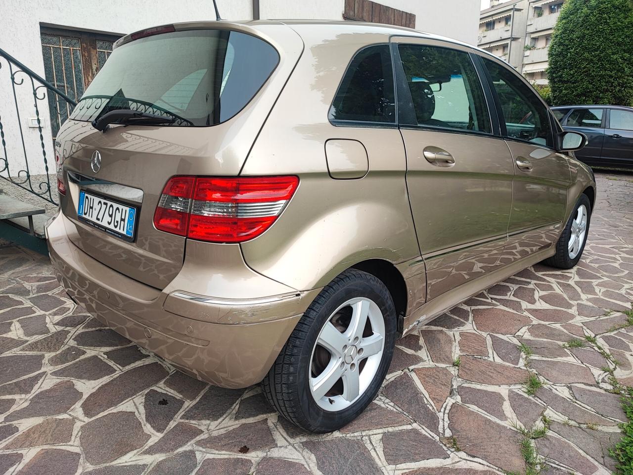 Mercedes-benz B 170 Sport 1.7 Benz automatico neopatentati