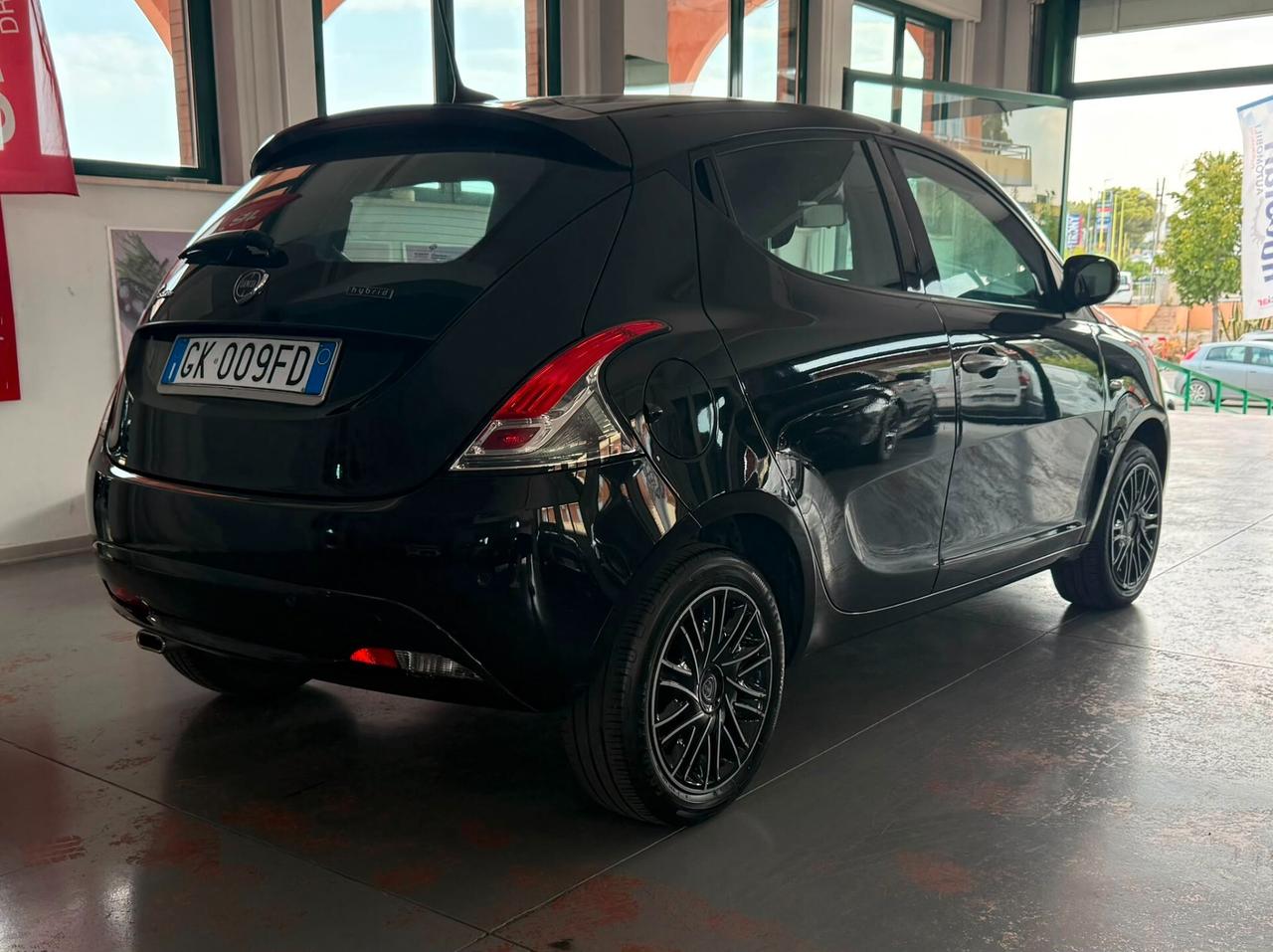 Lancia Ypsilon 1.0 FireFly 5 porte S&S Hybrid Gold