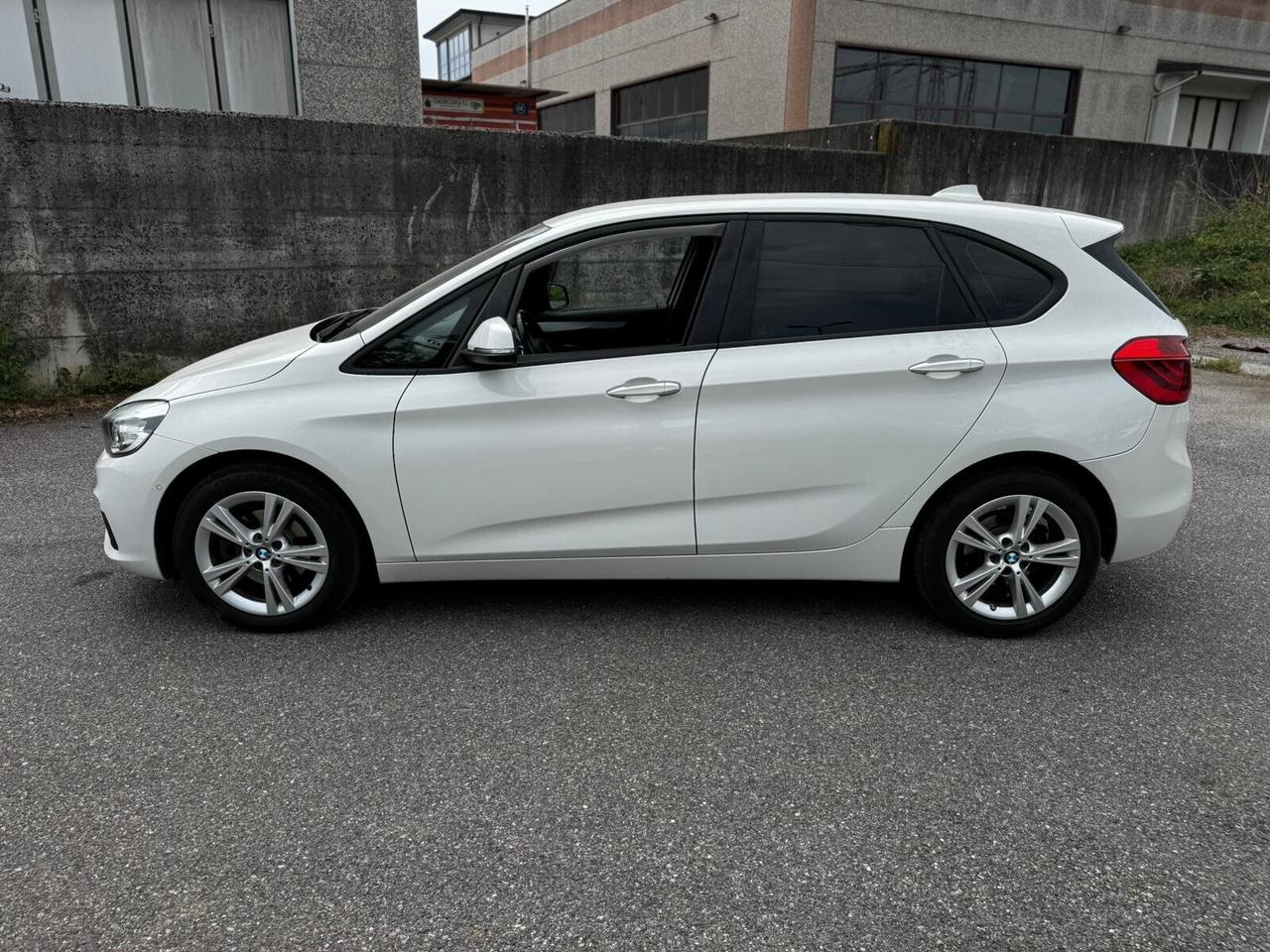 Bmw 2er Active Tourer 218d Luxury