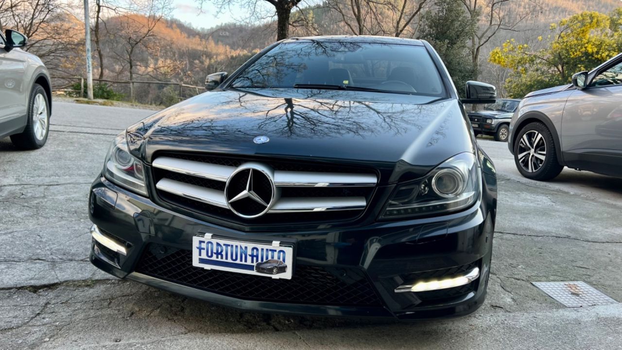 Mercedes-benz C 220 CDI Coupé Premium AMG