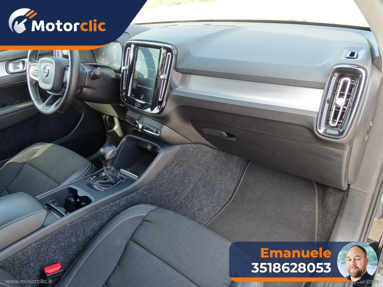 VOLVO XC40 T3 Momentum Core