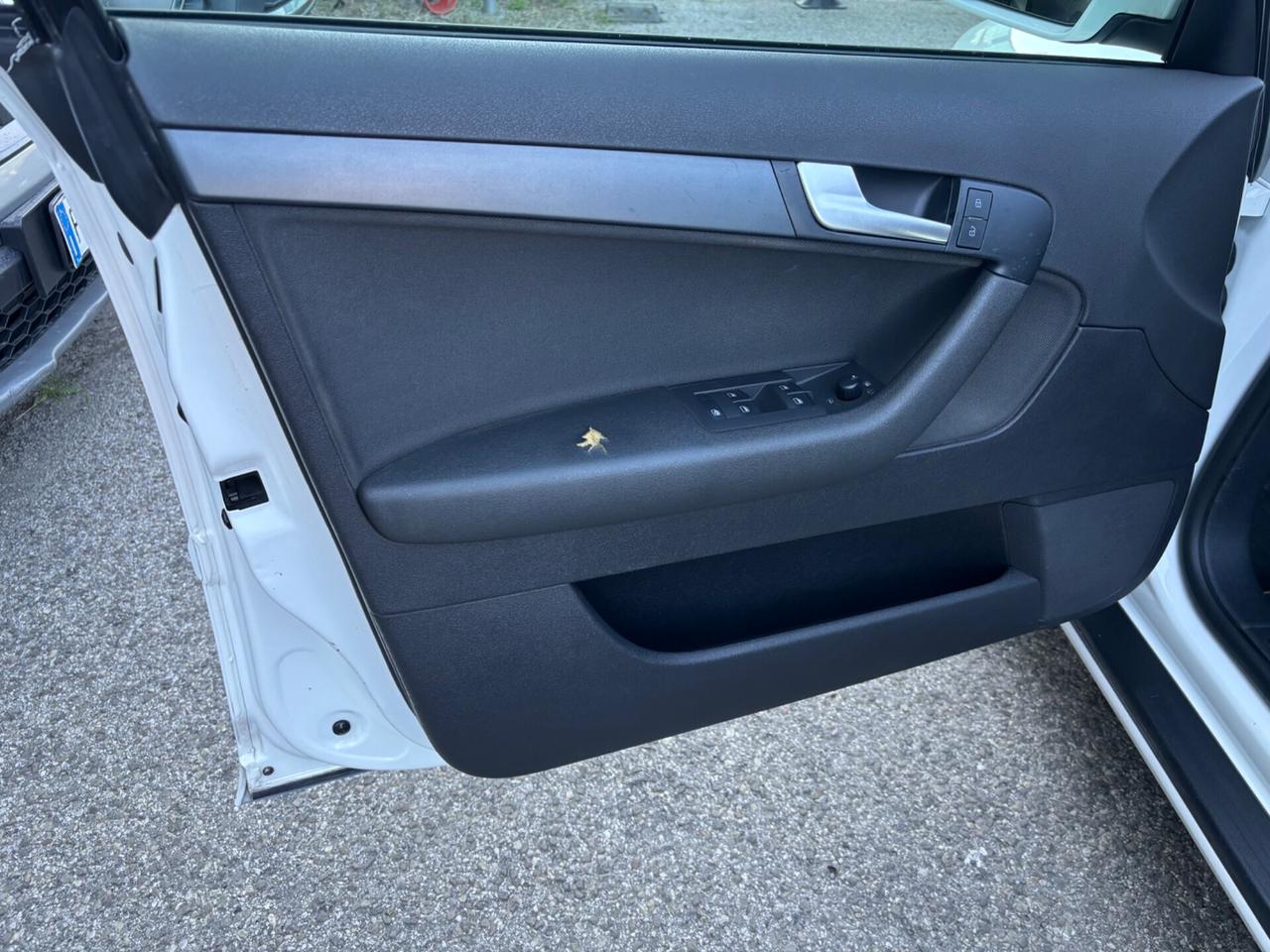 Audi A3 SPB 1.6 TDI 105 CV OK NEOPATENTATI