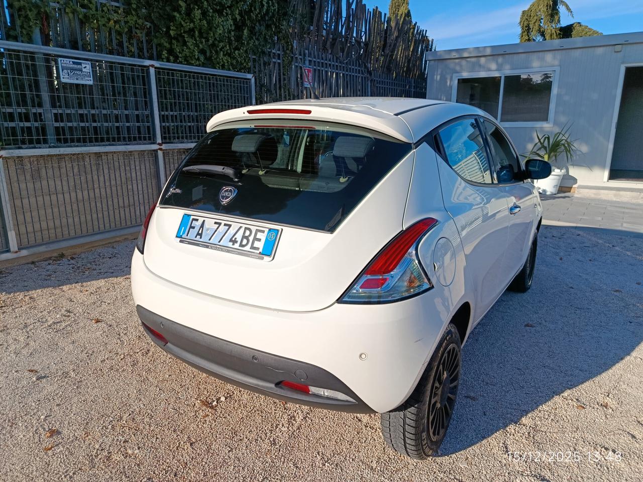 Lancia Ypsilon 0.9 TwinAir 85 CV 5 porte Metano Ecochic Gold