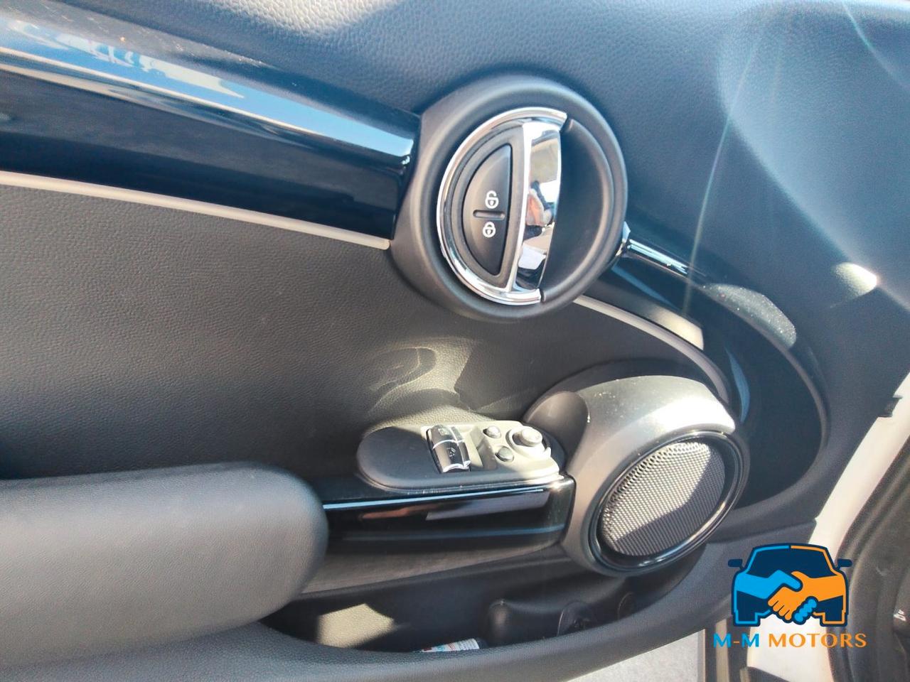Mini 3 Porte Cooper Essential 1.5 Twin Power Turbo