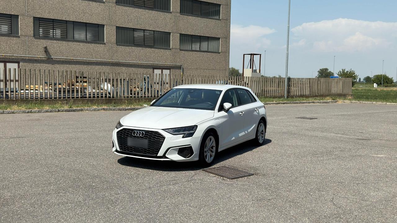 Audi A3 Sportback 40 TFSI e S-Tronic Business