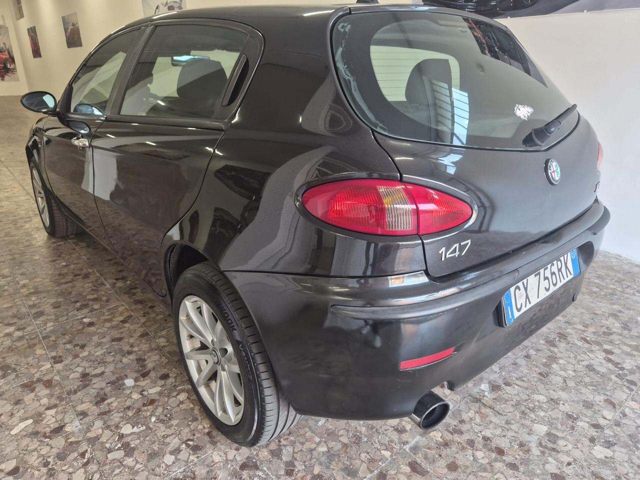 Alfa Romeo 147 1.9 jtd Distinctive 115cv 5 PORTE DISTRIBUZIONE E FRIZIONE FATTE BUONO STATO GENERALE