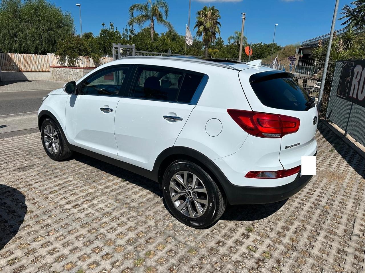 Kia Sportage 1.7 CRDI VGT 2WD high tech-2015