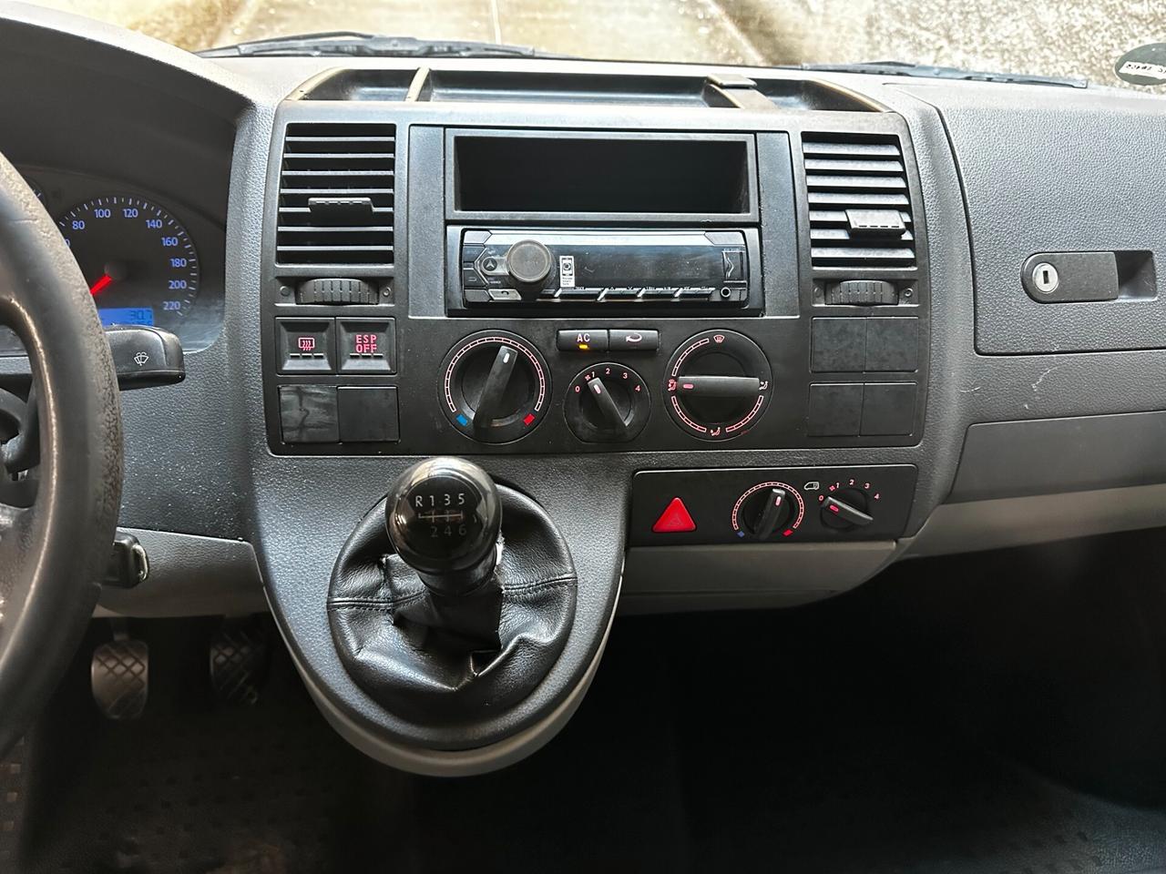 Volkswagen Transporter Caravelle 2.5 TDI/131CV PL Trendline