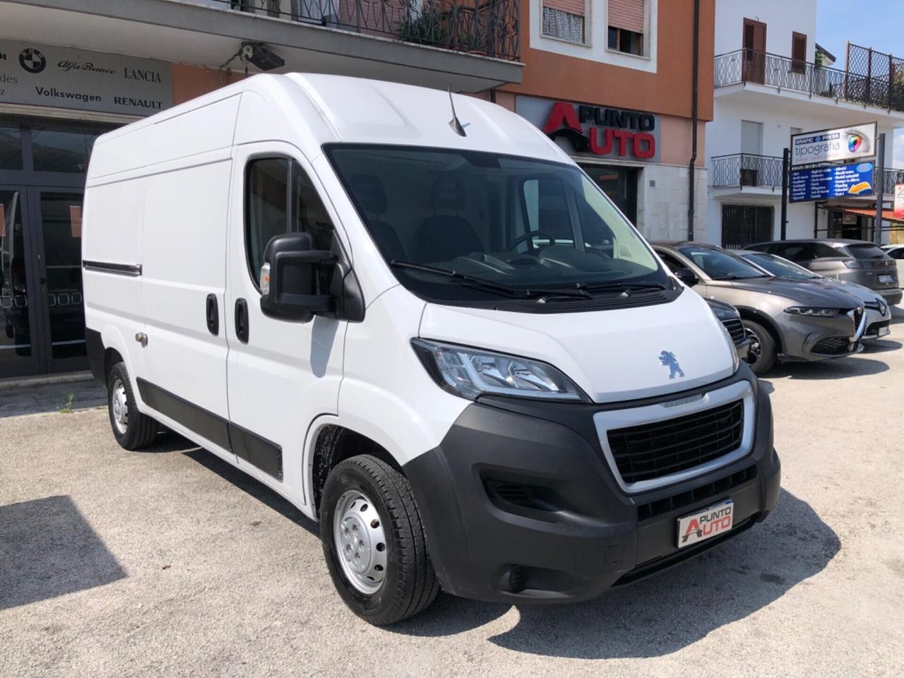 Peugeot Boxer 335 2.2 BlueHDi 140 S&S PC-TM Furgon