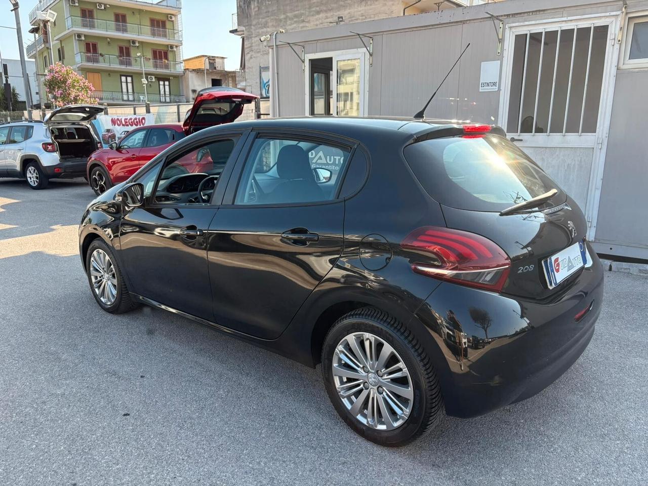 Peugeot 208 BlueHDi 75 5 porte Allure