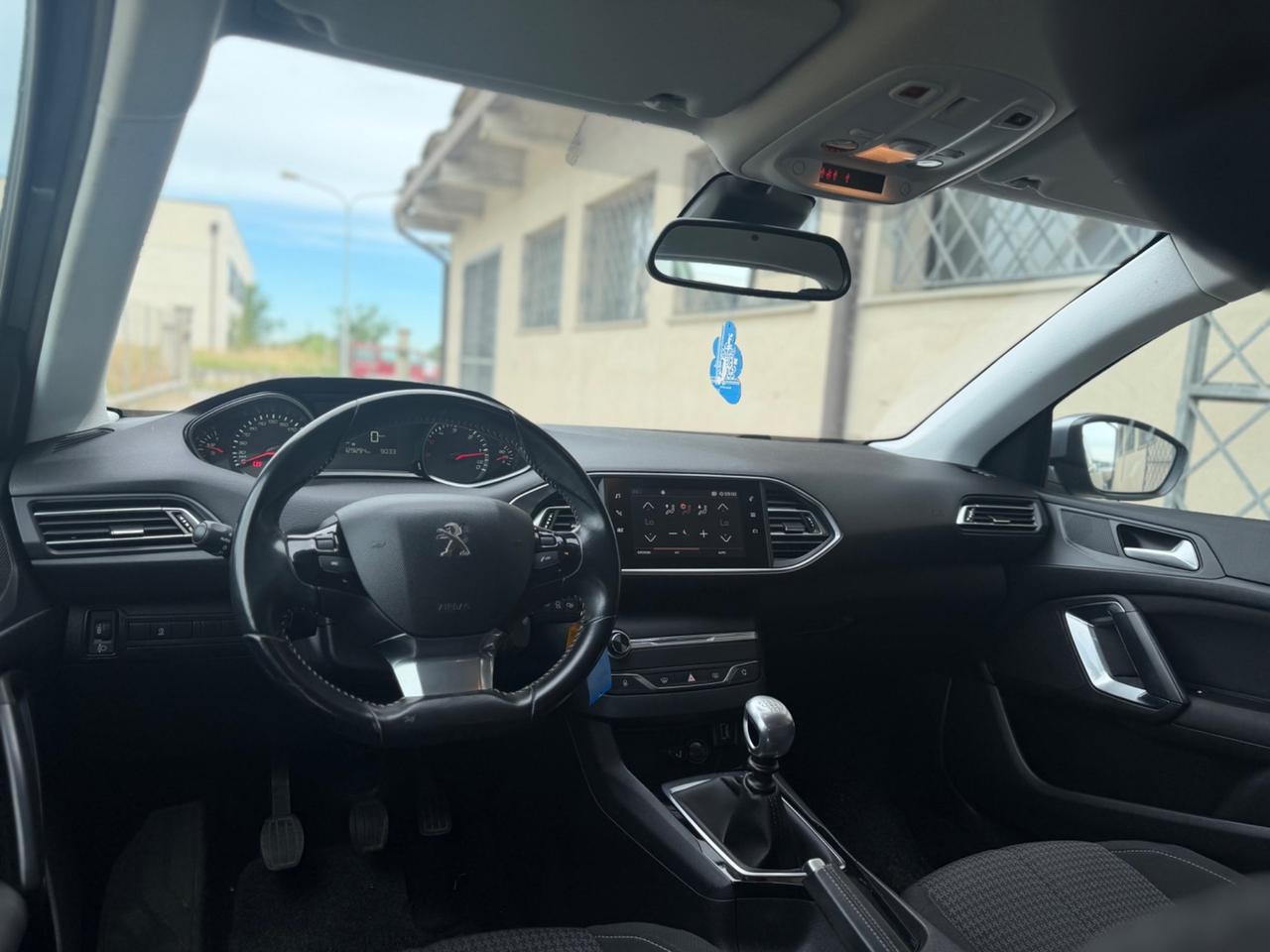 Peugeot 308 BlueHDi 130 S&S SW Allure