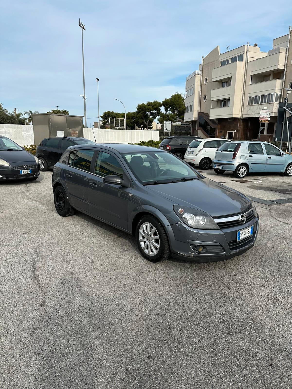 Opel Astra 1.7 CDTI 101CV 5 porte Club