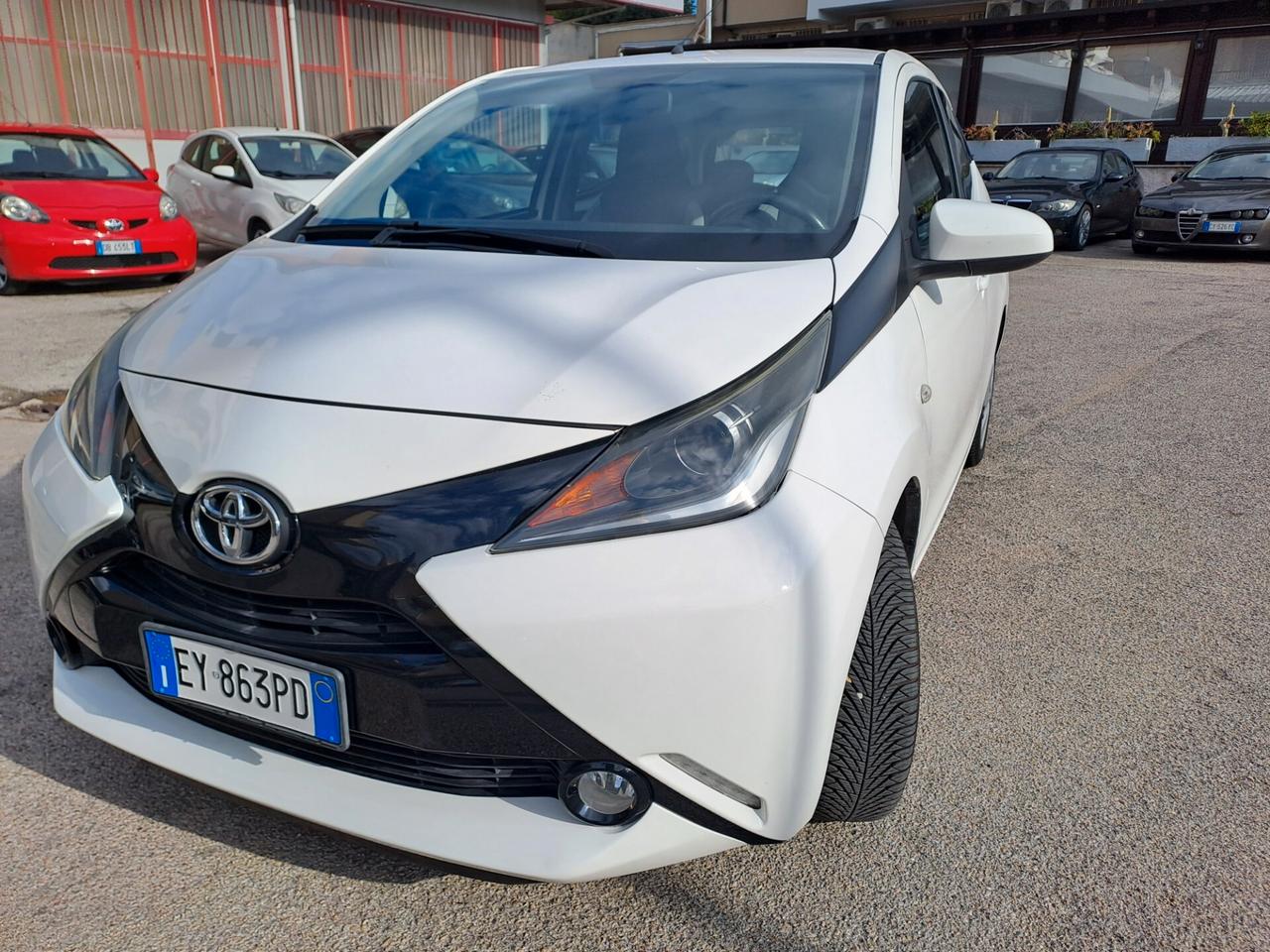 Toyota Aygo 1.0 VVT-i 69 CV 3 porte x-play