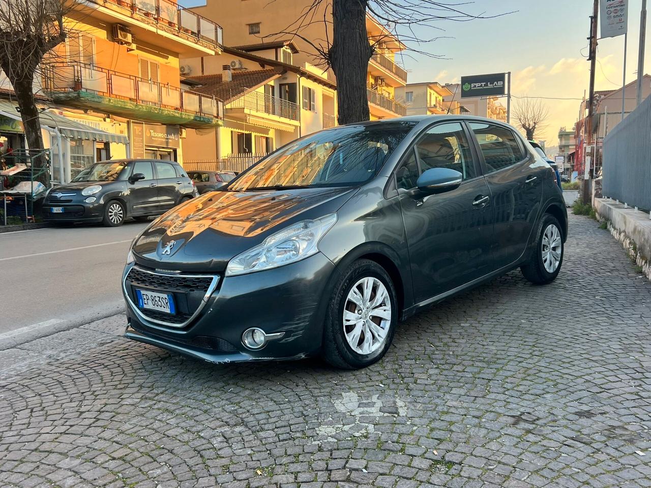 Peugeot 208 1.4 HDi 68 CV 5 porte Active