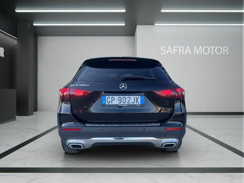 Mercedes-Benz GLA GLA 180 d Progressive Advanced auto
