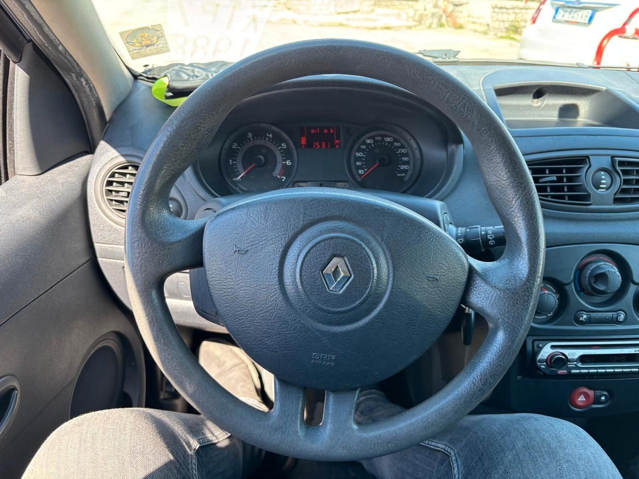 Renault Clio Storia 1.2 16V 5 porte Dynamique