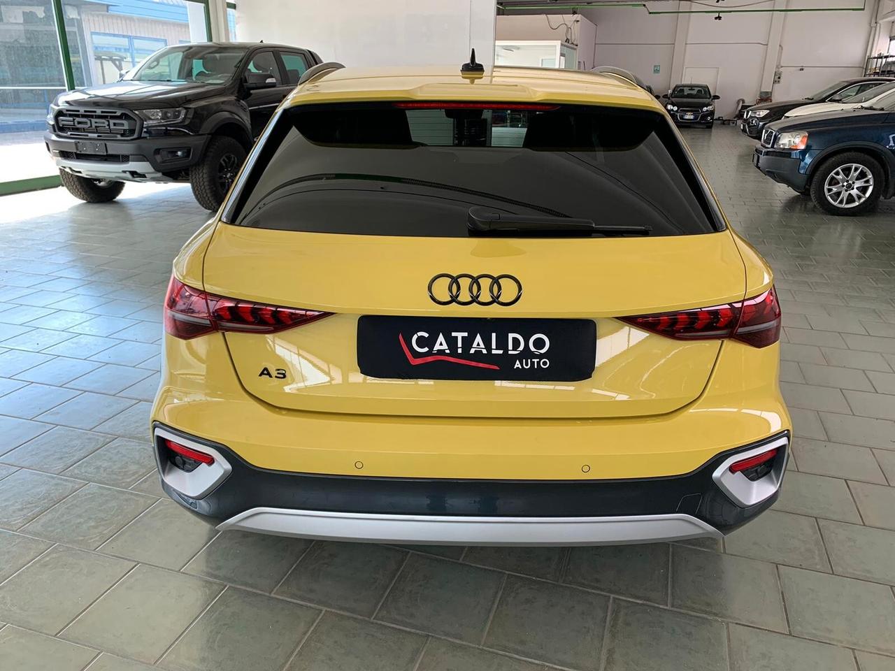 Audi A3 allstreet 35 TFSI S tronic Identity Contrast