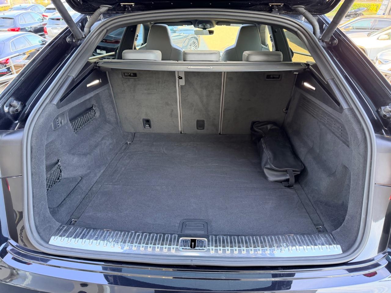 Audi Q8 50 TDI 286 CV quattro tiptronic S-Line tetto