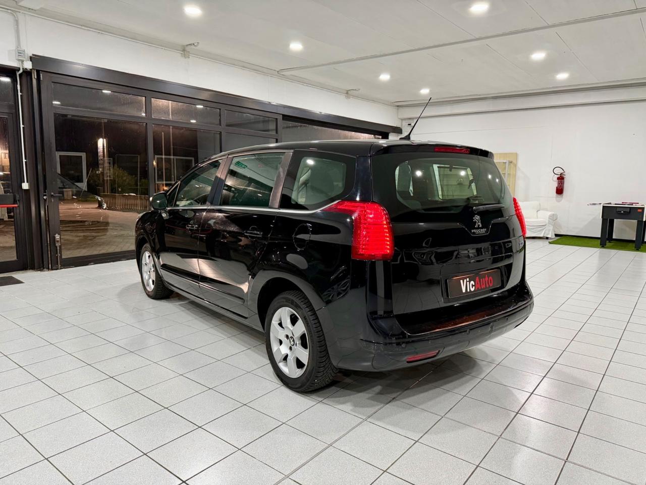 Peugeot 5008 BlueHDi 120 S&S Business