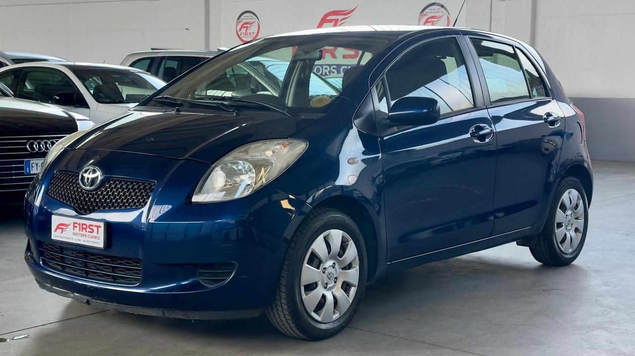 Toyota Yaris 1.0 5 porte Sol