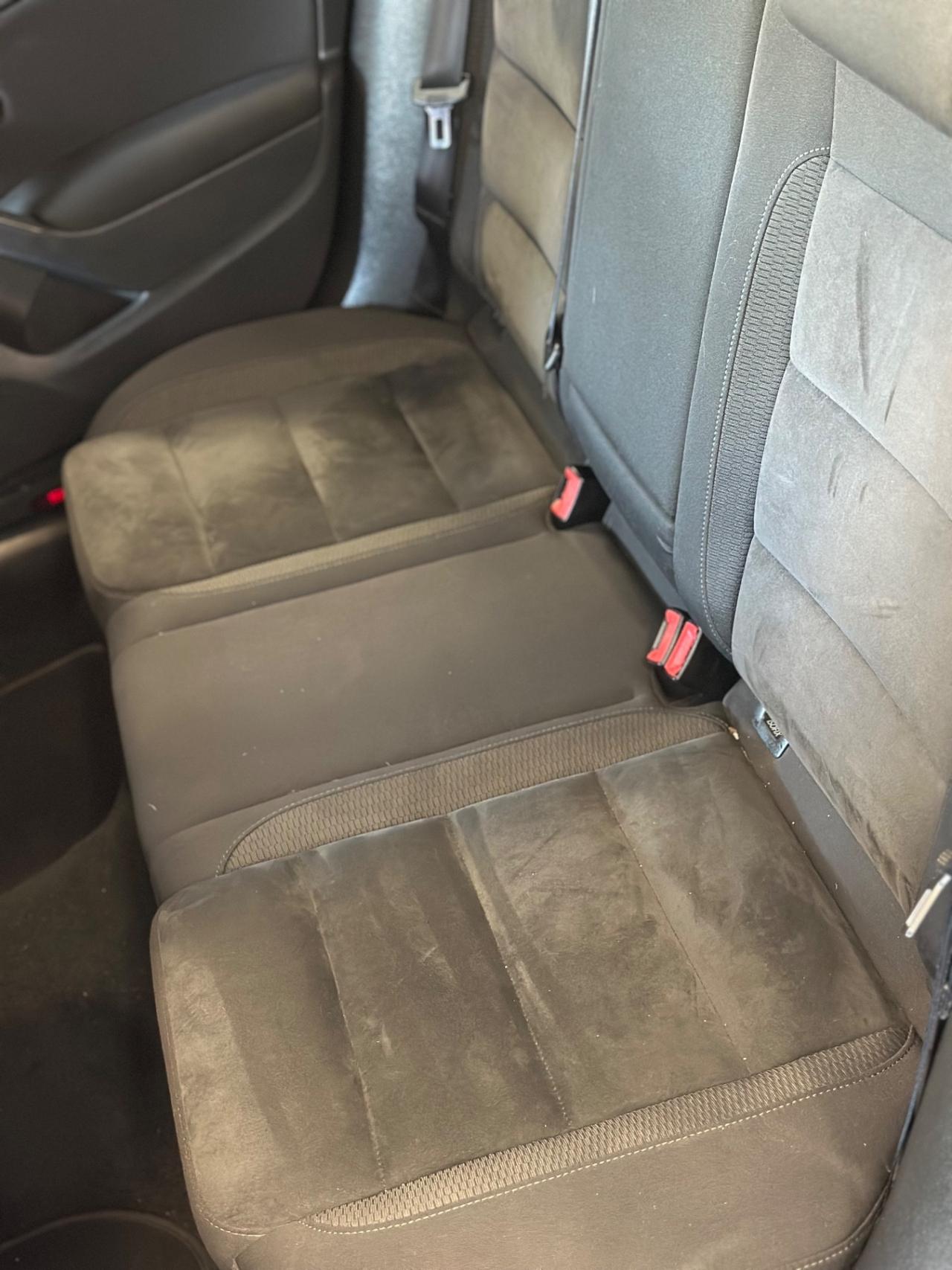 Volkswagen Golf 1.6 TDI DPF 5p. Highline