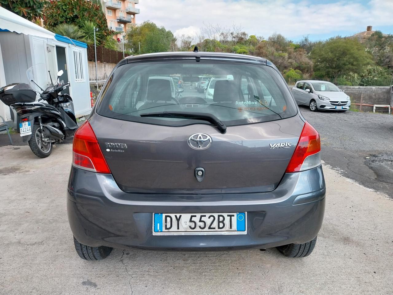 TOYOTA YARIS 1.0 BENZINA 110.000 KM UNICOPROPRIETA