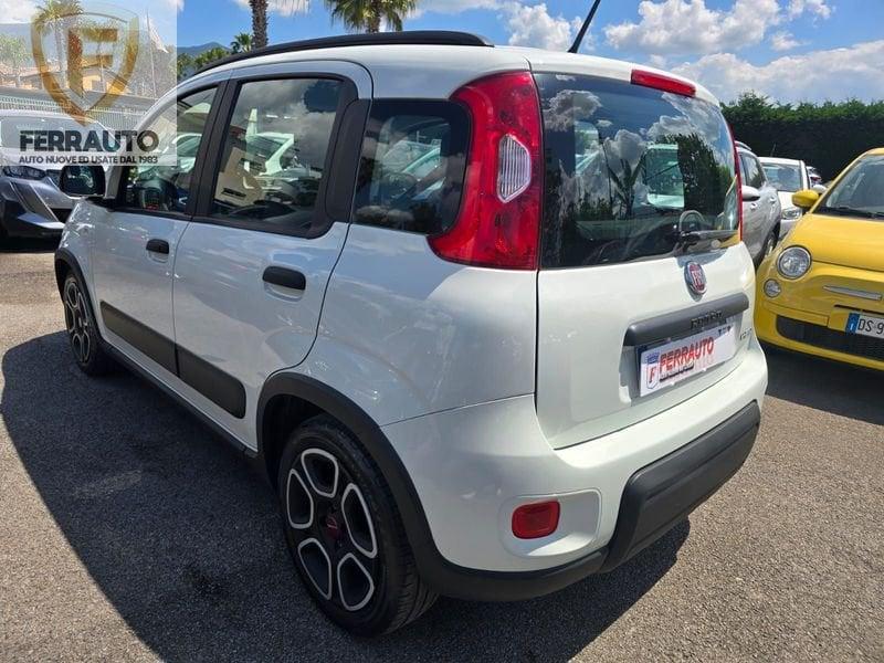 FIAT Panda 1.0 FireFly S&S Hybrid City Cross