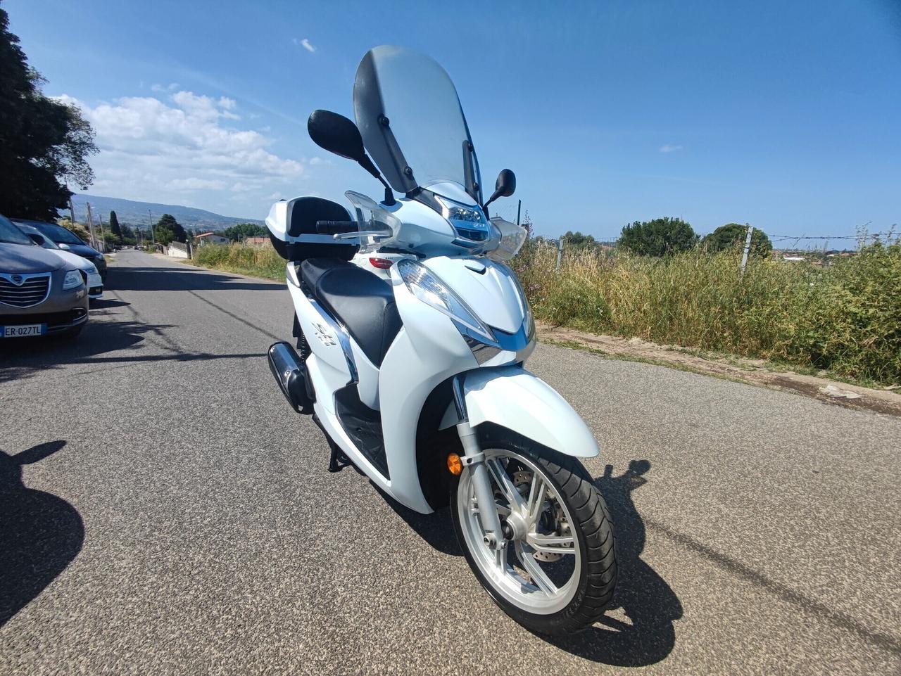 Honda SH 300 i