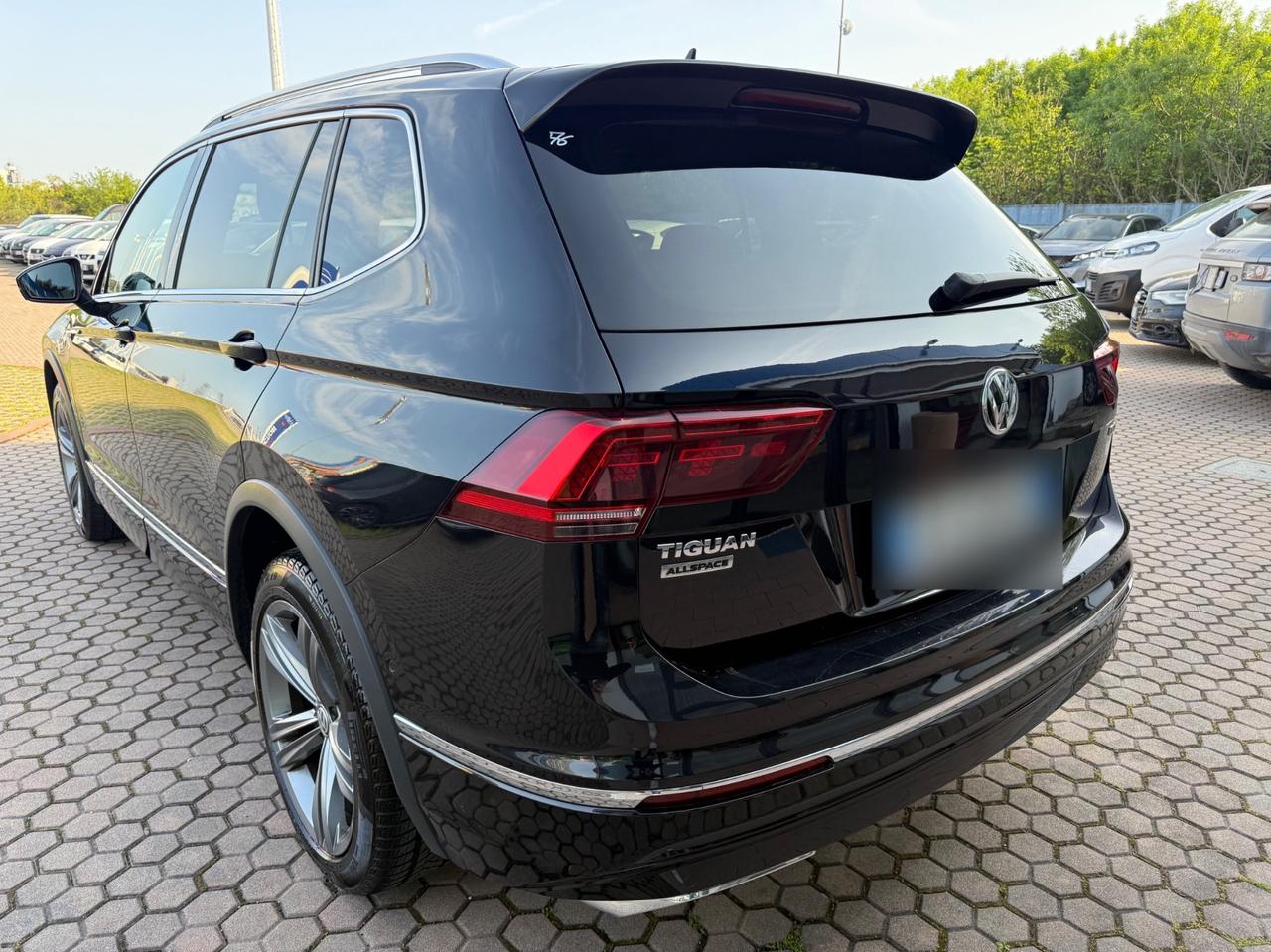 Volkswagen Tiguan Allspace R-LINE 2.0 BiTDI SCR DSG 4MOTION BMT