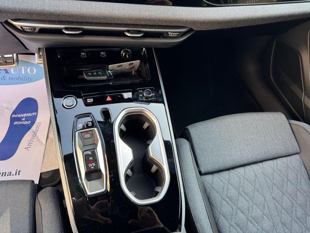 AUDI A6 Avant 40 TDI S tronic S line edition 204CV