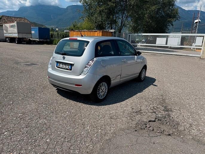 Lancia Ypsilon 1.2 Argento