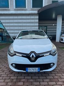 Renault Clio 1.2 75 CV 5 porte Duel