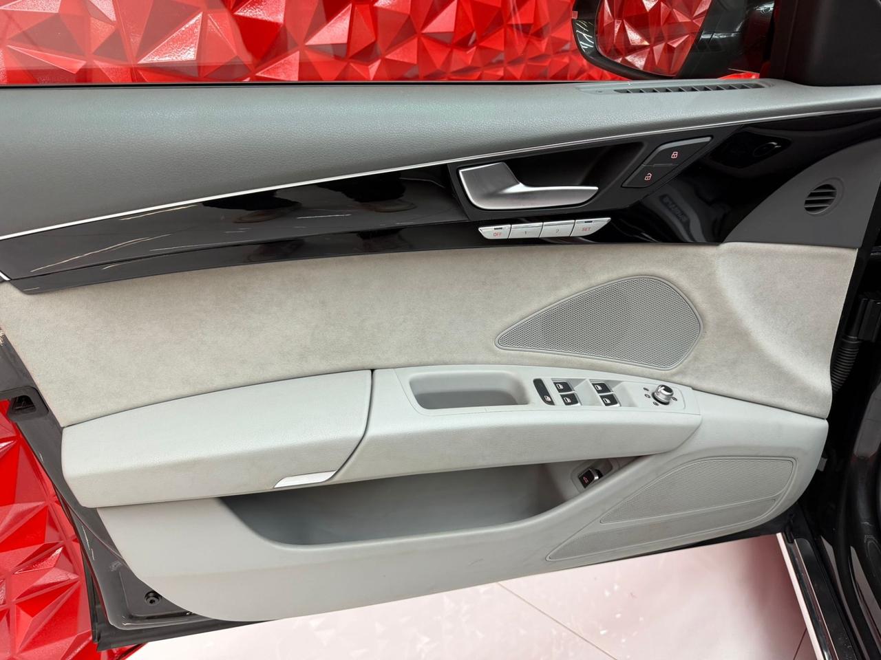 Audi A8 3.0 TDI 258 CV clean diesel quattro tiptronic S-Line