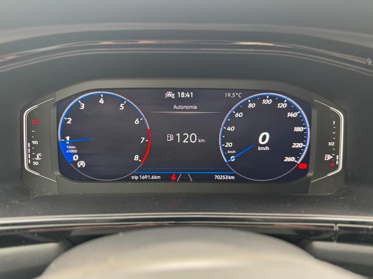 VOLKSWAGEN T-ROC 1.5TURBO BENZINA