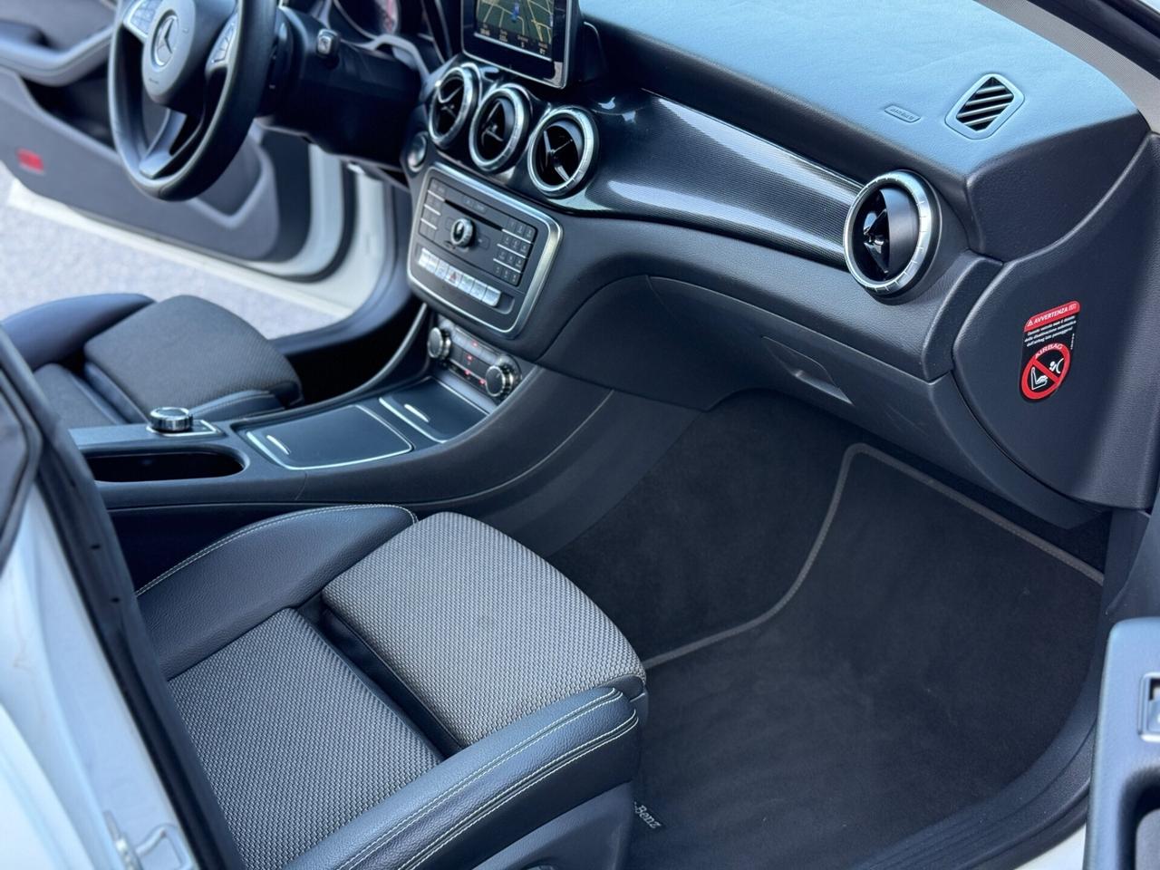 Mercedes-benz CLA 180 Automatico, Sport