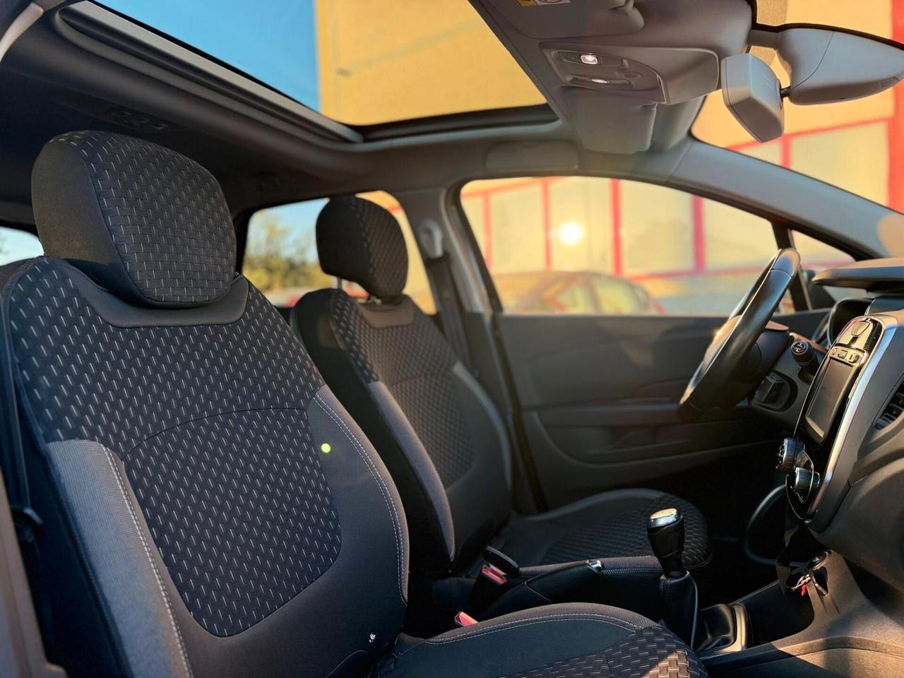 Renault Captur 1.5dci 110cv R-link 2018 Tetto Pan
