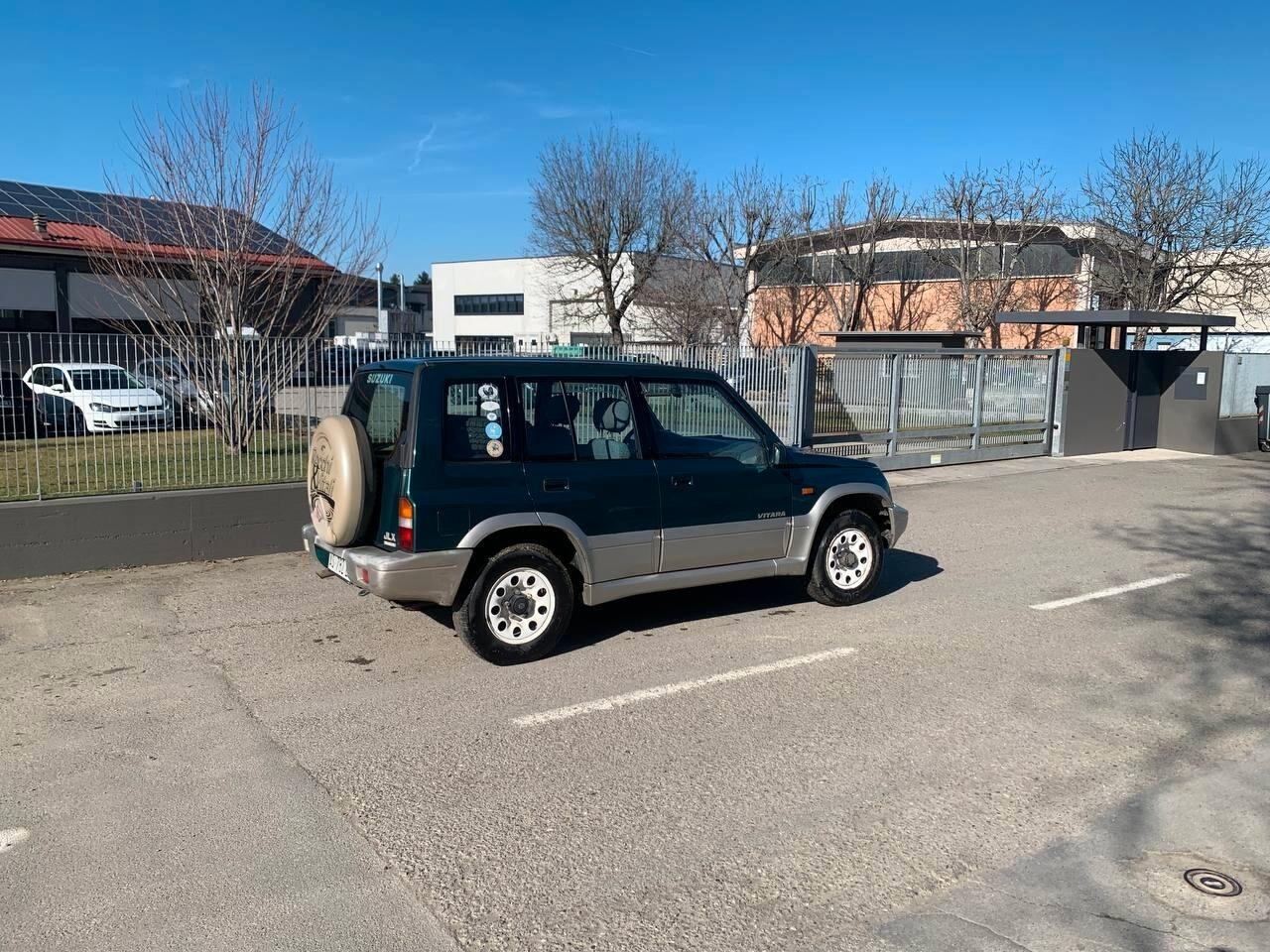 Suzuki Vitara 1.6i 16V Metano S.W. JLX P.Pack