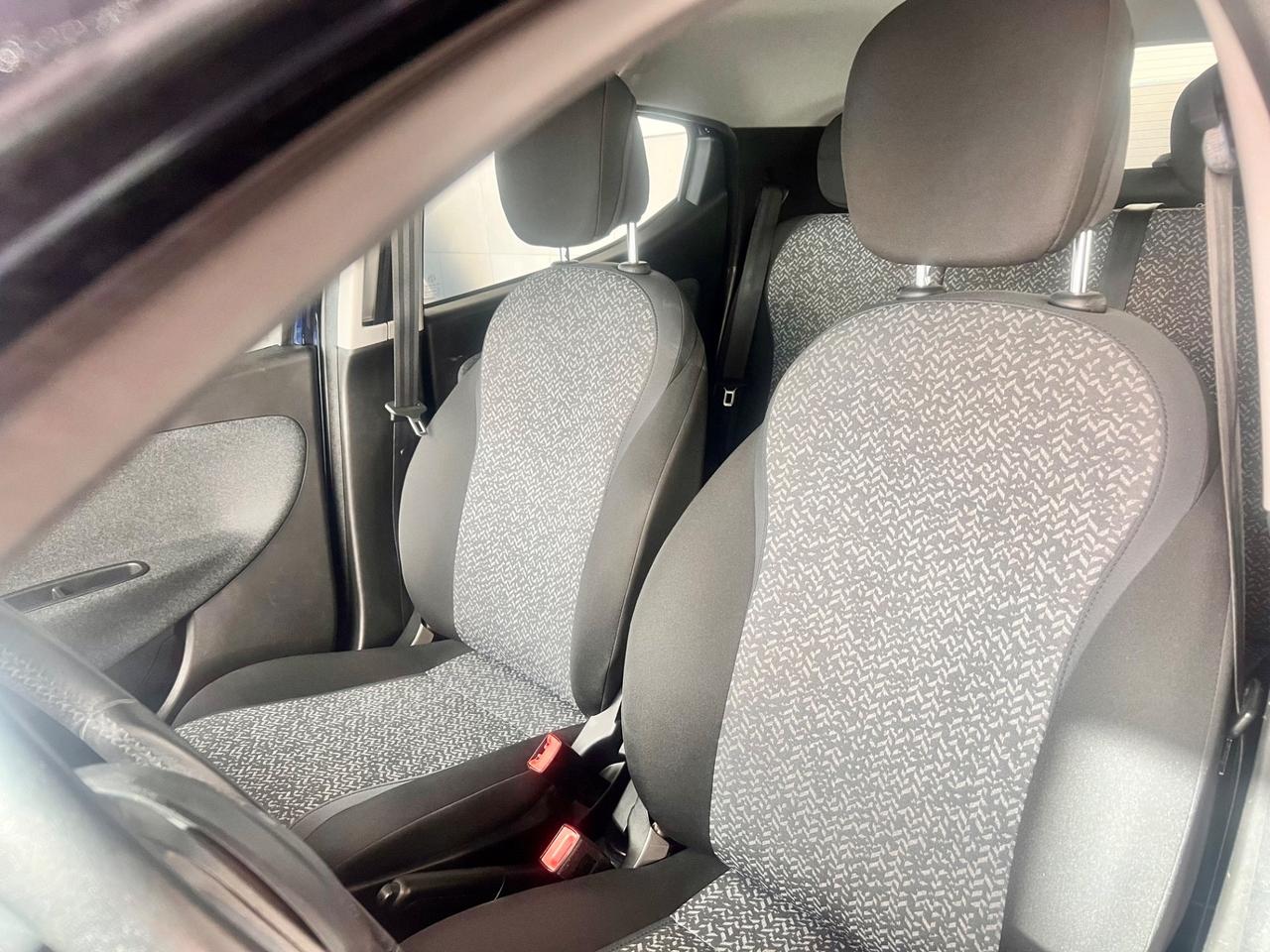 Lancia Ypsilon 1.2 69 CV 5 porte GPL Ecochic Elefantino Blu
