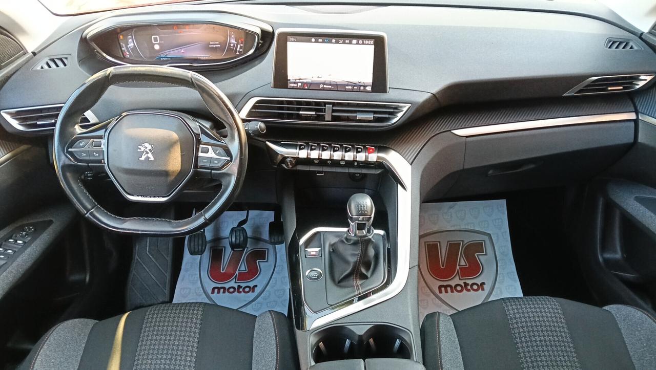 PEUGEOT 3008 1.2 BENZ-NAVI-PREZZO PROMO!