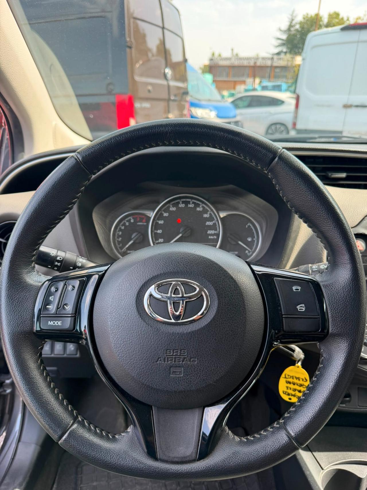 Toyota Yaris 1.0 5 porte Lounge
