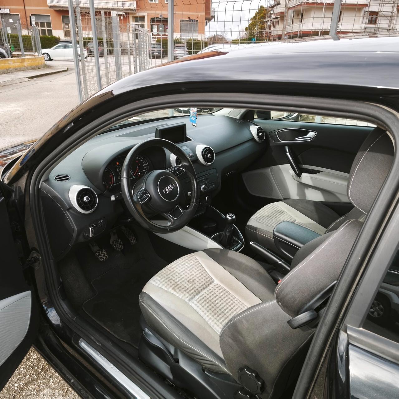 Audi A1 1.6 TDI 105 CV Ambition 3 p E5