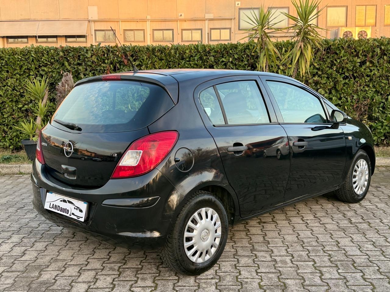 Opel Corsa 1.2 5Porte Cosmo