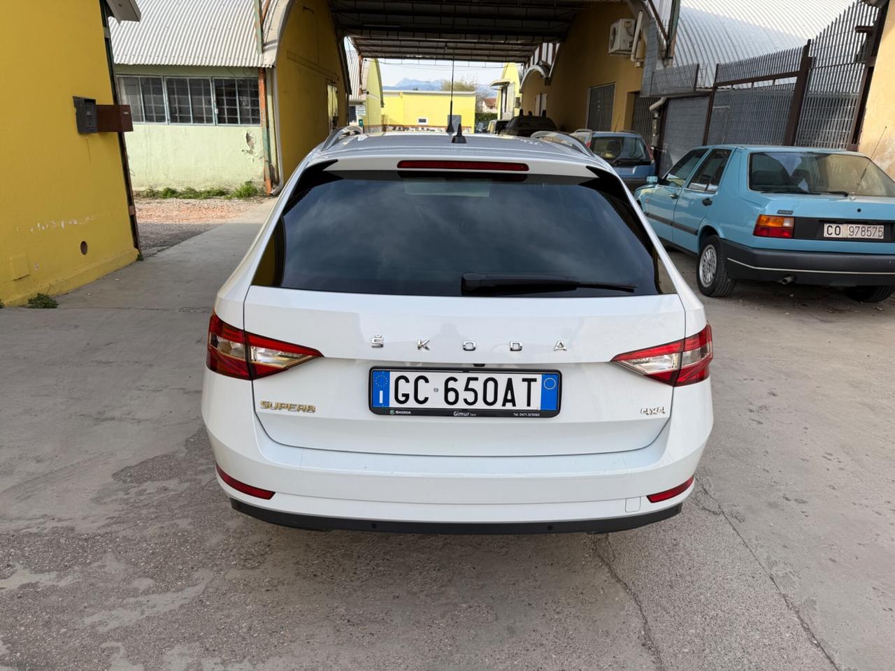 Skoda Superb 2.0 TDI 200 CV DSG 4x4 Full Optional