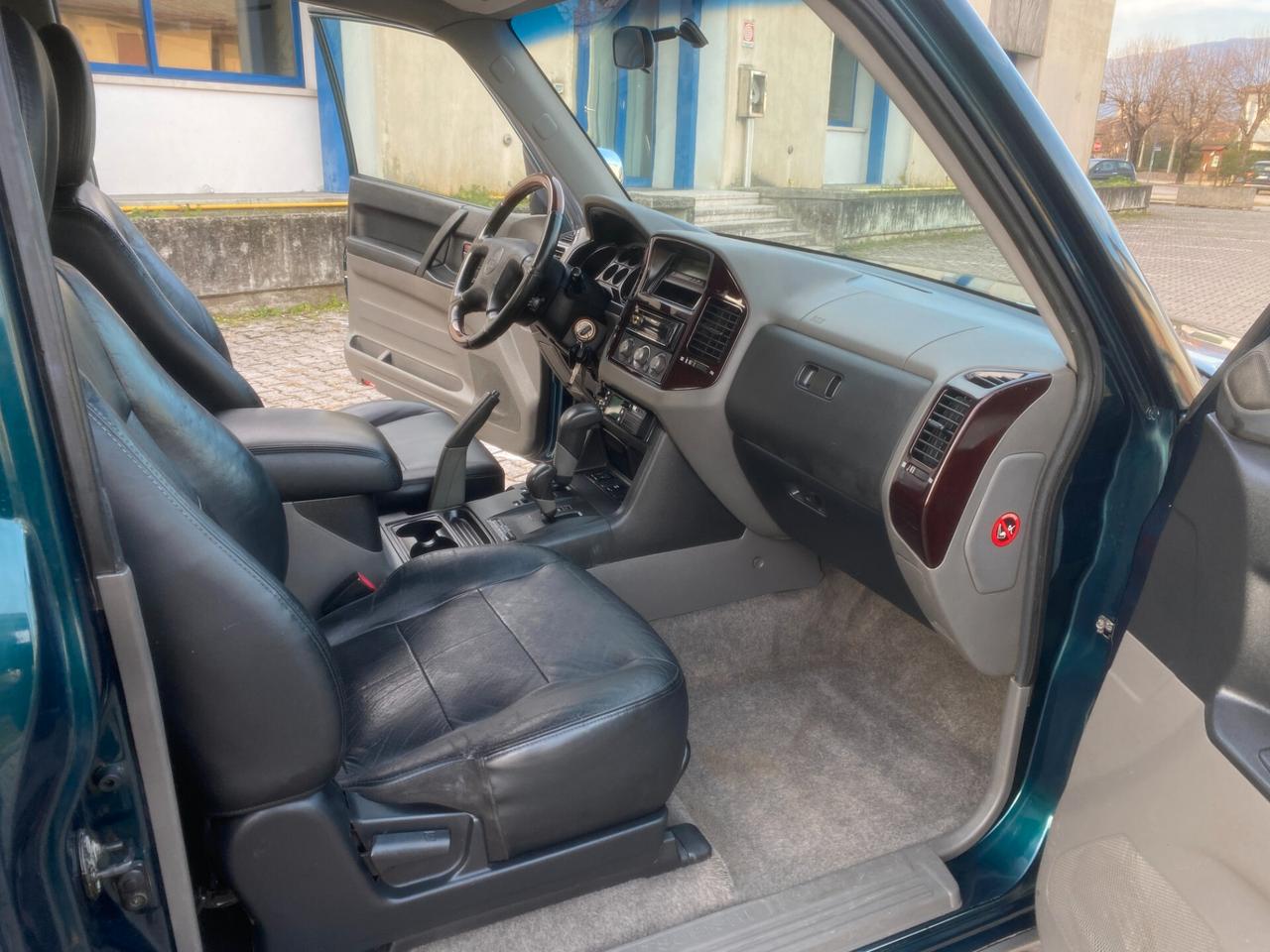 Mitsubishi Pajero 3.2DI-D GLS Autocarro Automatic