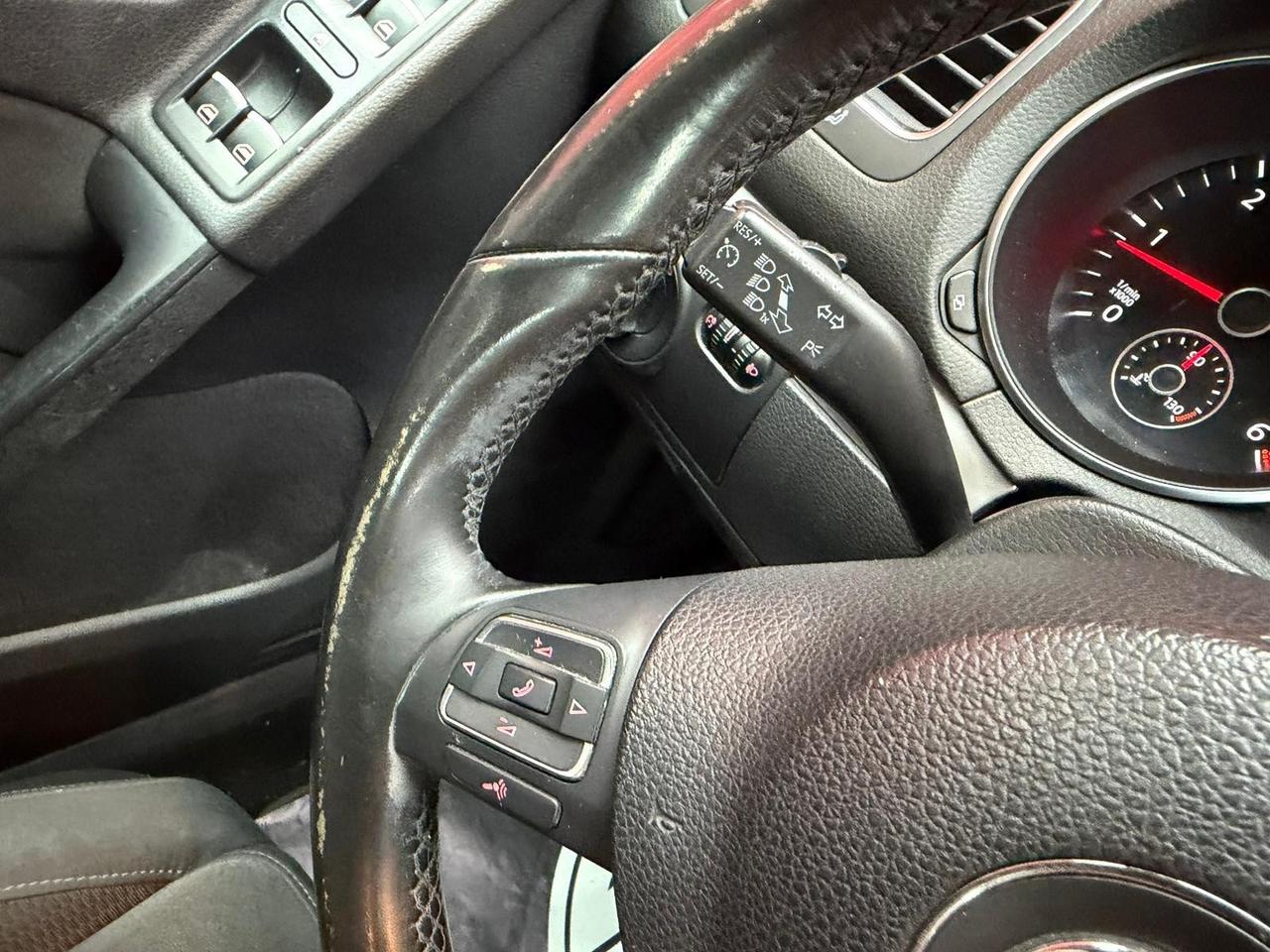 Volkswagen Golf 1.6 TDI DSG 5p. Highline OK NEOPATENTATI